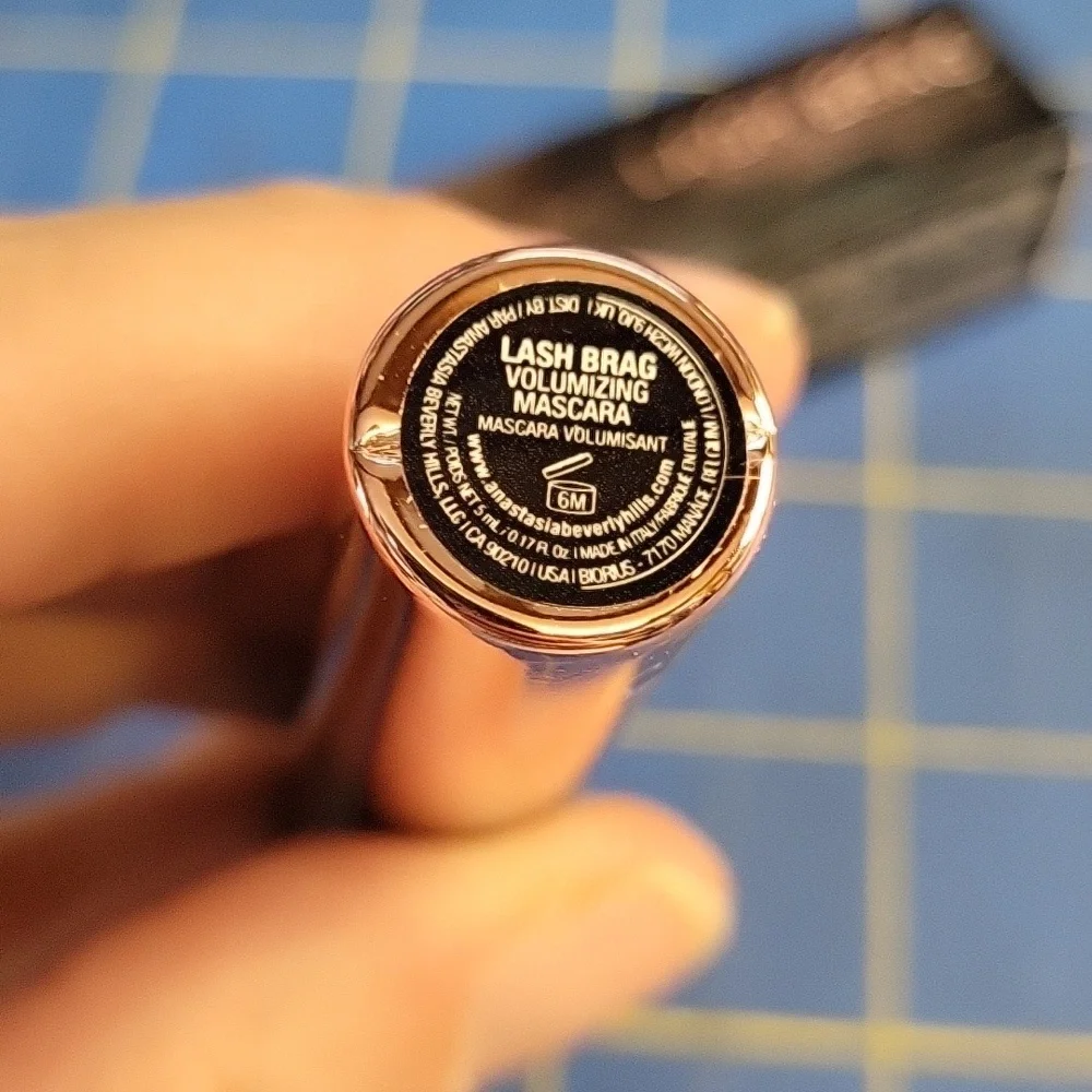 Anastasia Lash Brag Volumizing Mascara - Black